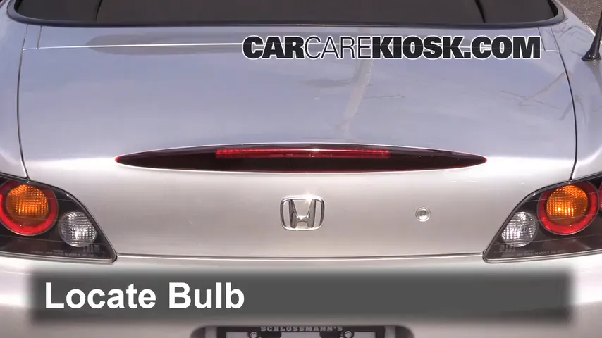 2005 Honda S2000 2.2L 4 Cyl. Éclairage Feu de freinage central (remplacer l'ampoule)